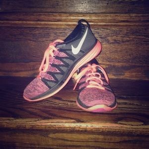 EUC Nike Flyknit Lunarglide Running Shoes
